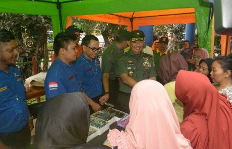 Kodam Jaya Gelar Karya Bakti di Area Pasar Kramat Jati