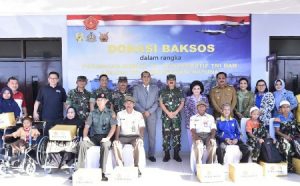 Panglima TNI Tinjau Bakti Sosial di Natuna
