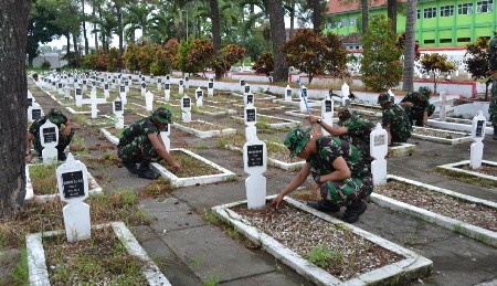 Sambut HUT Ke-73, Yonif 511/DY Karya Bhakti di TMP