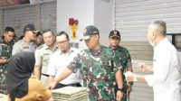 Pangdam Jaya Didampingi Dandim Jakpus dan Kapolres Kunjungi Pasar Tanah Abang