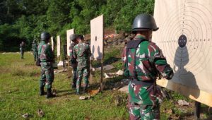 Prajurit Kodim 0601/Pandeglang Asah Kemampuan Menembak