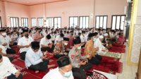 Danrem 064/MY Dampingi Wapres Shalat Jumat di Masjid Agung Penata