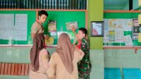Babinsa Koramil 07/Kmy Sosialisasi Pendaftaran Akmil TNI di SMAN 5 Sumur Batu
