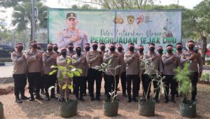 Polri Lestarikan Negeri, Polresta Bandara Soetta Tanam Pohon