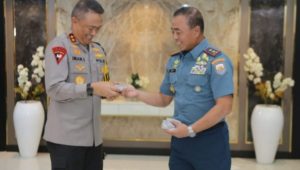 Perkuat Sinergitas, Kapolda Jatim Menerima Courtesy Call Pangkoarmada II