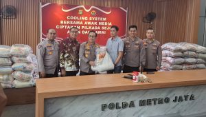 Cooling System Pilkada Damai, Polda Metro Jaya Berbagi Kepada Wartawan