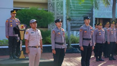 Tugas Hindari Pelanggaran, Kapolres Karawang Pimpin Apel Pagi dan Halal Bihalal