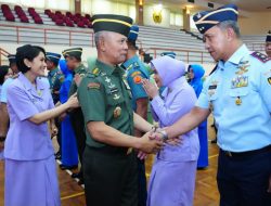 Mabes TNI Gelar Upacara Kenaikan Pangkat 76 Perwira Tinggi TNI