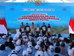 Panglima TNI Dampingi Presiden RI Luncurkan 80.000 Koperasi Desa Merah Putih