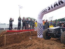 Panglima TNI Serahkan Bansos dan Resmikan Lane 1 Garuda Prima di Kejurnas Adventure Offroad 2025