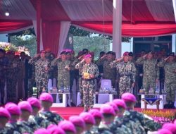 Panglima TNI Dikukuhkan sebagai Warga Kehormatan Pasukan Pendarat Korps Marinir