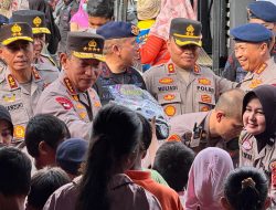 Kapolri Tinjau Posko Pengungsian di Aceh Tamiang, Salurkan Bantuan ke Korban Bencana