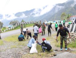 Kodim 1714/Puncak Jaya, Pelopori Giat Bebas Sampah Kabupaten Puncak Jaya