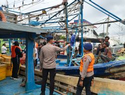 Ditpolairud Polda Metro Jaya Bersihkan Muara Angke, 12 Kapal Perikanan Mangkrak Akhirnya Direlokasi