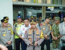 Kapolri–Sultan HB X Pantau Mudik di Stasiun Tugu, Lonjakan Penumpang Terkendali