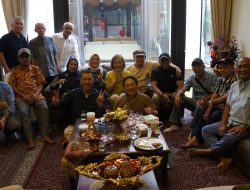 Halal Bihalal Alumni Hukum Unkris ’79-’80: Merajut Silaturahmi, Meneguhkan Pengabdian