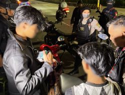 Patroli Malam Sapu Pelanggaran, Remaja Tanpa Helm hingga Pesta Miras Dibubarkan di Jaktim