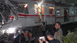 Polisi Gerak Cepat Evakuasi 10 Jenazah Korban Kecelakaan Kereta Api di Bekasi ke RS Polri