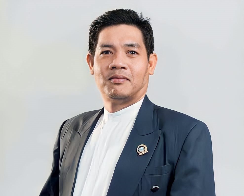 Presiden Direktur Iqtishad Consulting Indonesia sekaligus Wakil Ketua Harian IAEI dan Ketua Umum Perhimpunan Pakar Ekonomi Syariah Nusantara, Agustianto Mingka. Foto: Istimewa