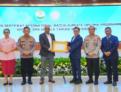 Terima Sertifikat IBDP SMA KTB, Kapolri: Cetak Generasi Muda Wujudkan Indonesia Emas 2045