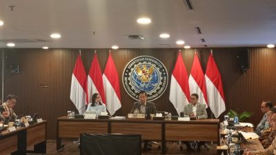 Menteri Koordinator Bidang Infrastruktur dan Pembangunan Kewilayahan Agus Harimurti Yudhoyono (AHY), saat memimpin Rapat Koordinasi Tingkat Menteri terkait Penguatan Tata Kelola Ekosistem Kebandarudaraan, di Kantor Kemenko Infra, Jakarta Pusat, Kamis (25/6/2026). Foto: Noval Nurhadi/TOPIKONLINE.CO.ID