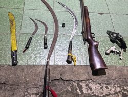Polisi Tangkap Dua Pemuda Hendak Tawuran Amankan Sajam dan Airsoft Gun di Depok