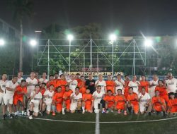 Polres Metro Jakarta Pusat dan The Jakmania Pererat Silaturahmi Lewat Laga Persahabatan