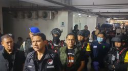 Polda Metro Jaya Tangkap Delapan Orang Gerebek Penyalahgunaan Narkoba di Kawasan Berlan
