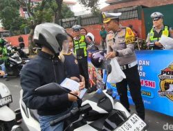 Operasi Patuh Lodaya 2026, Satlantas Polresta Bogor Kota Gelar Sosialisasi Tertib Lalu Lintas dan Bagikan Helm Gratis untuk Anak Sekolah